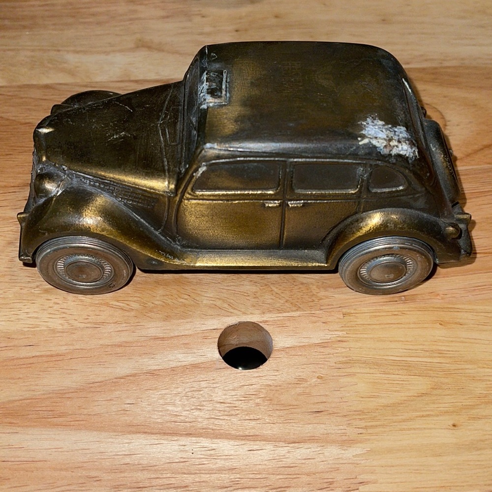 Vintage 1935 FORD TAXI CAR Die Cast Metal Toy Coin Bank
